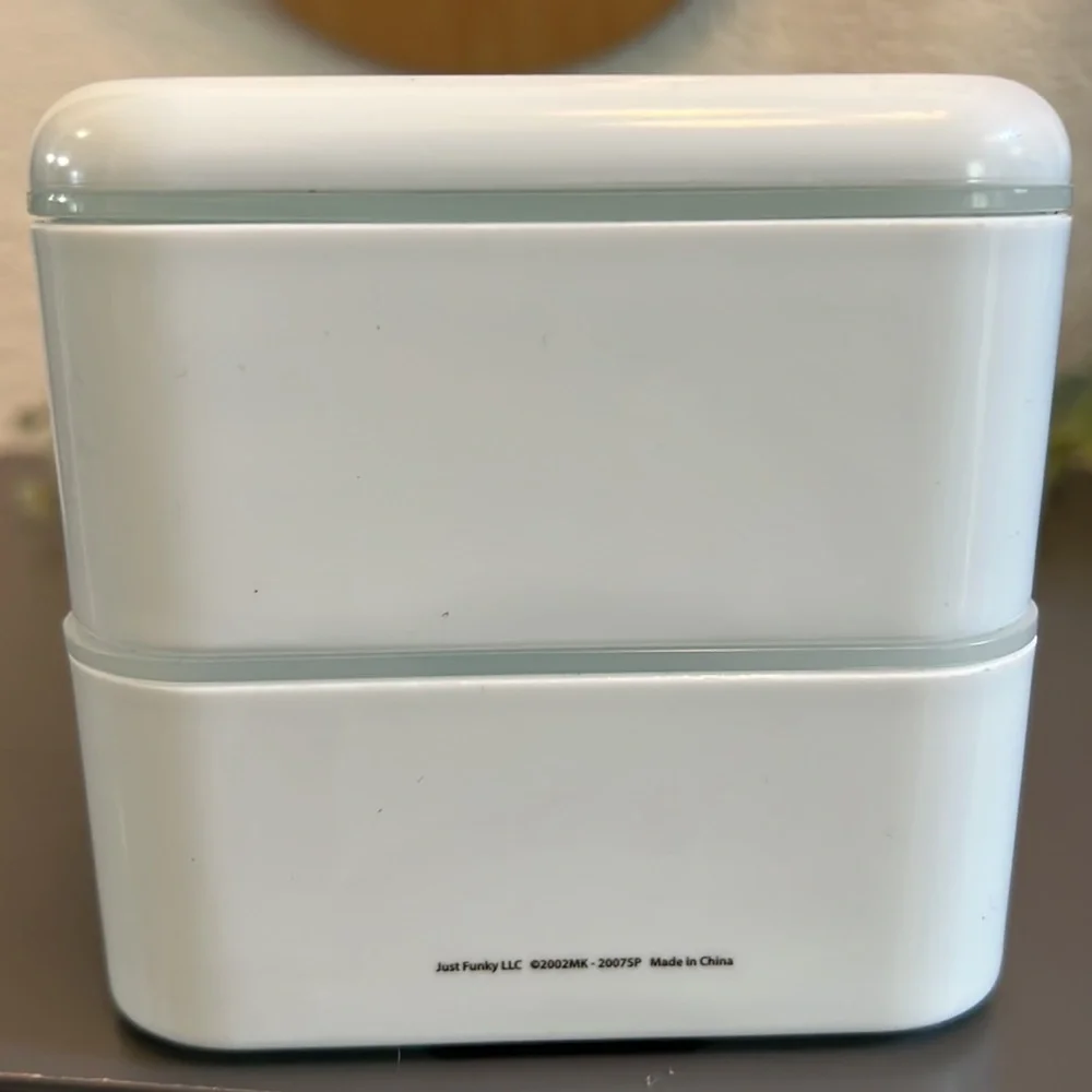 2002 Naruto Stackable Lunchbox! - Picture 2 of 9